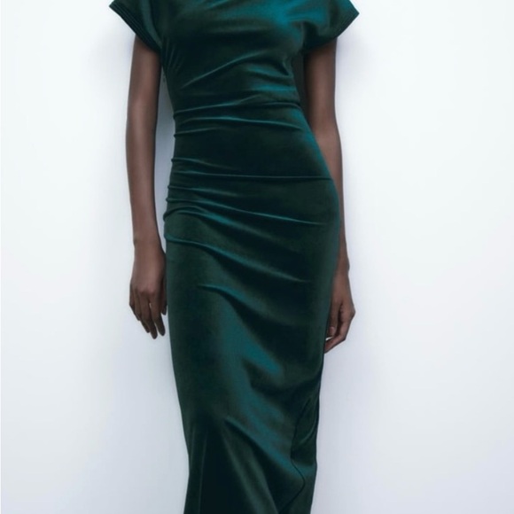 Zara Maxi Draped Velvet Dress in Emerald Green - Size L - New, No Tag - Picture 4 of 8